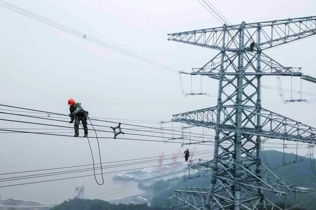 Instalación de cables de alta tensión