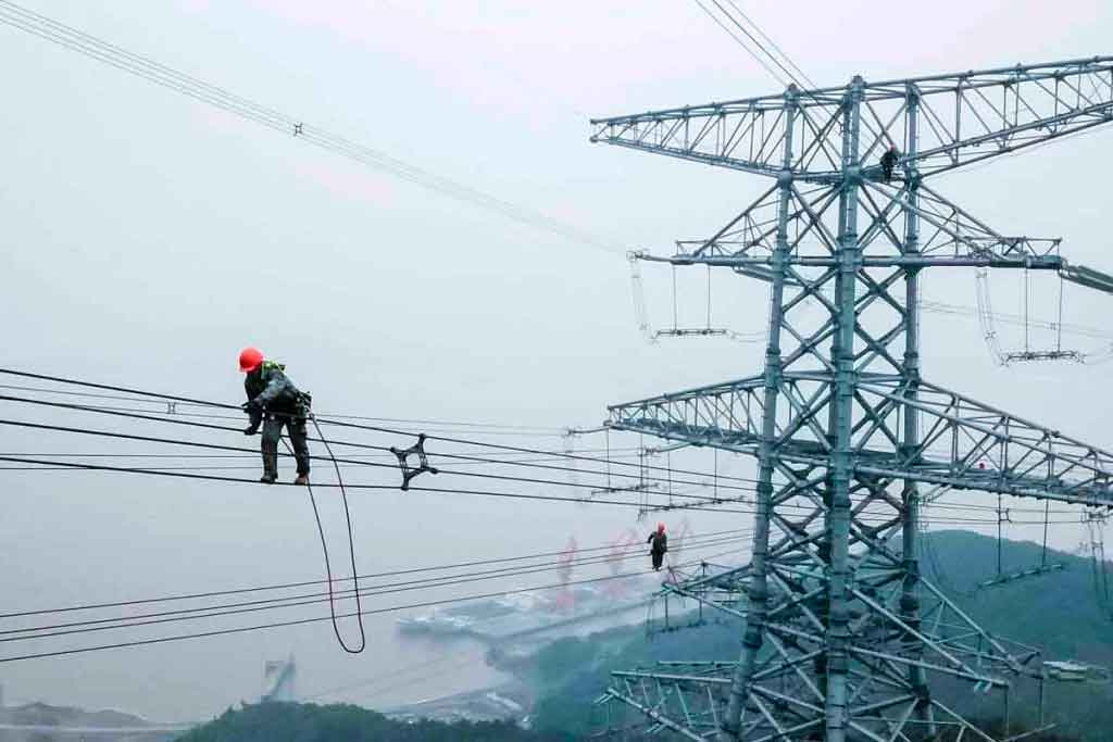 Mecanizado de interconectores para subestaciones
