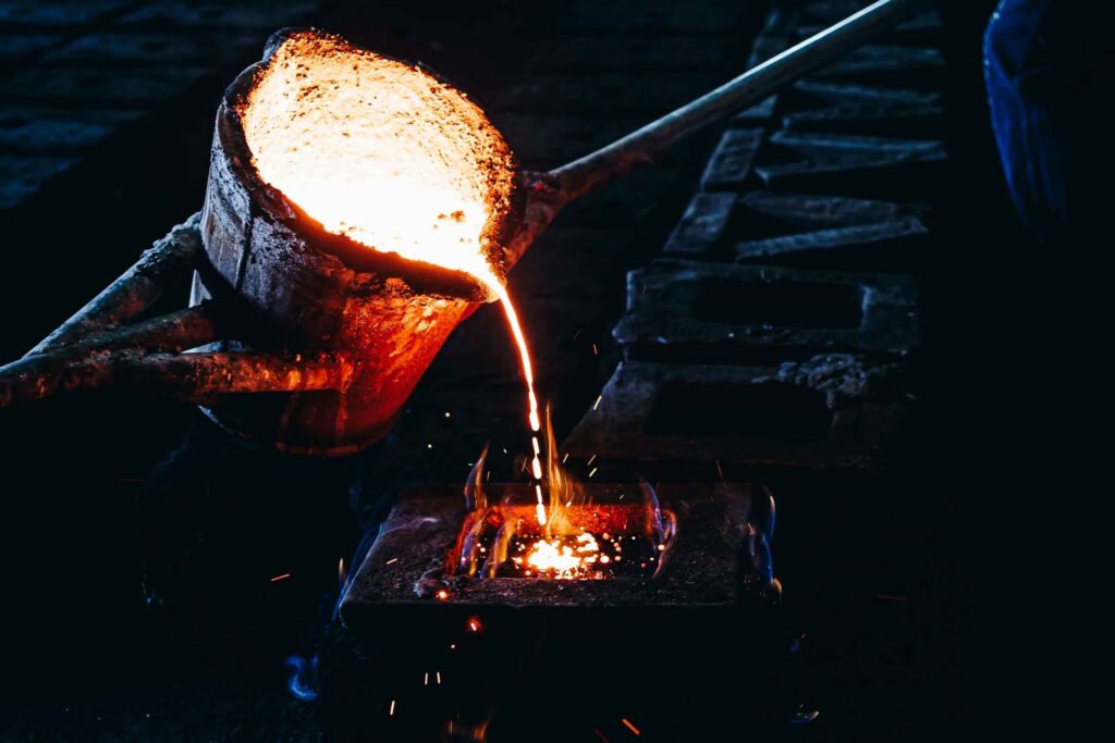 Forjado de estructuras metálicas para subestaciones